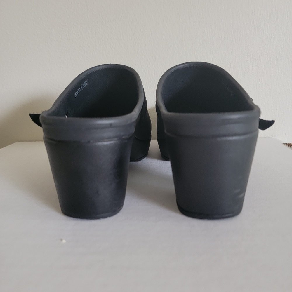 Crocs Sarah Clog - Picture 4 of 8